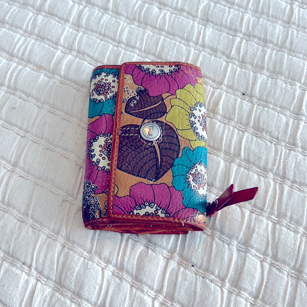 Fossil flower print wallet